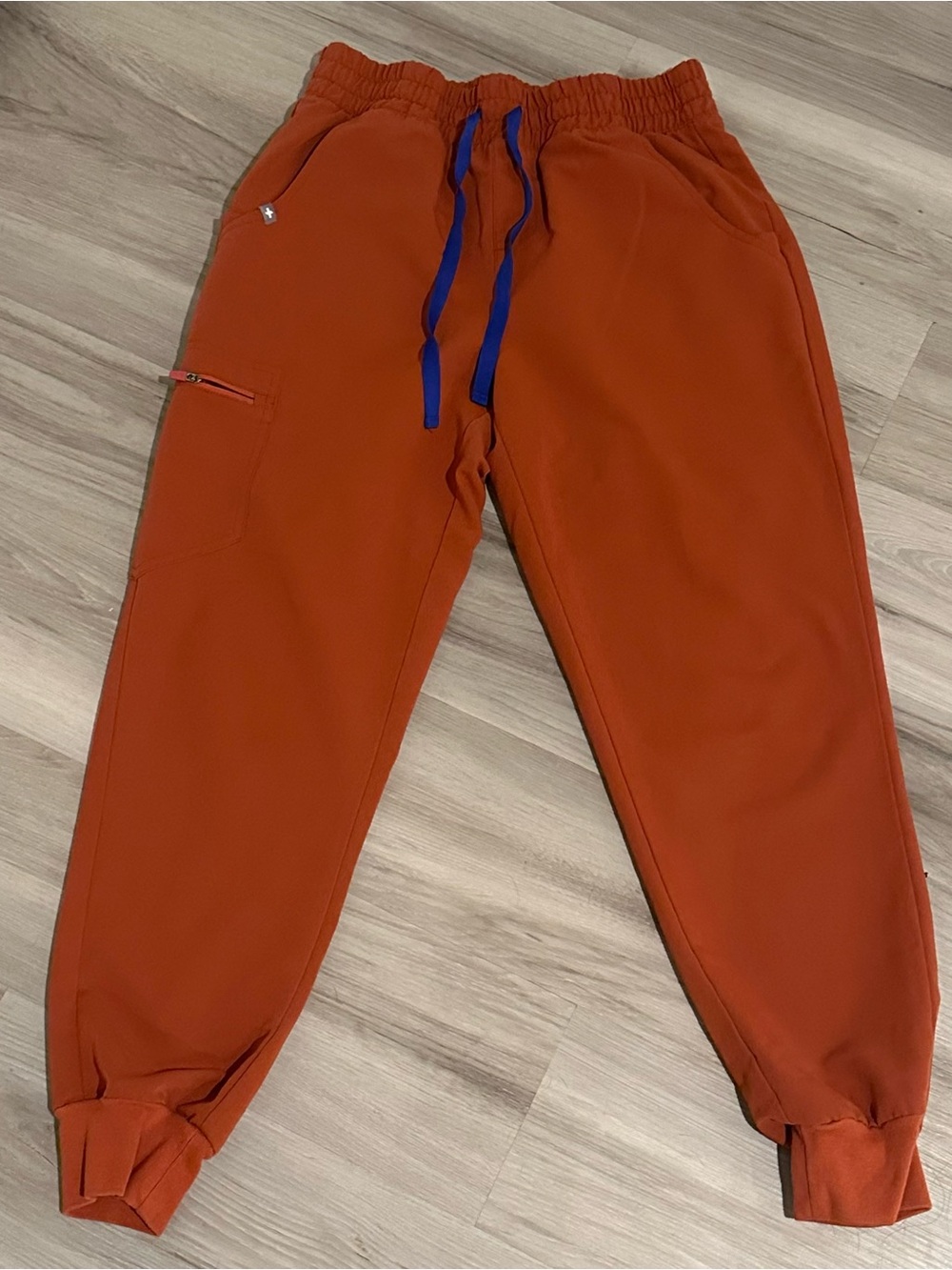 FIGS size small petite jogger scrubs Auburn/rusty orange color